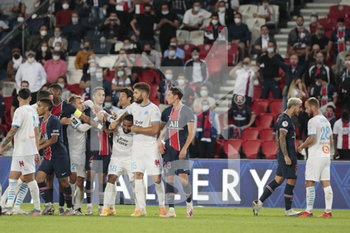 2020-09-13 - Jordan AMAVI (Olympique de Marseille) wants to reacted against Layvin Kurrawa (PSG), Leandro PAREDES (PSG) against Valere GERMAIN (Olympique de Marseille) during the French championship Ligue 1 football match Uber Eats between Paris Saint-Germain and Olympique de Marseille on September 13, 2020 at Parc des Princes in Paris, France - Photo Stephane Allaman / DPPI - PARIS SAINT-GERMAIN VS OLYMPIQUE DE MARSEILLE - FRENCH LIGUE 1 - SOCCER