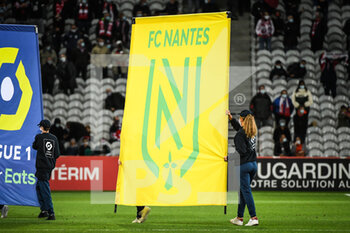 2020-09-25 - Flag of FC Nantes during the French championship Ligue 1 football match between Lille OSC and FC Nantes on September 25, 2020 at Pierre Mauroy stadium in Villeneuve-d'Ascq near Lille, France - Photo Matthieu Mirville / DPPI - LILLE OSC AND FC NANTES - FRENCH LIGUE 1 - SOCCER