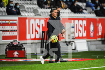 2020-09-25 - Christophe GALTIER of Lille during the French championship Ligue 1 football match between Lille OSC and FC Nantes on September 25, 2020 at Pierre Mauroy stadium in Villeneuve-d'Ascq near Lille, France - Photo Matthieu Mirville / DPPI - LILLE OSC AND FC NANTES - FRENCH LIGUE 1 - SOCCER