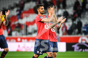 2020-09-25 - Zeki CELIK of Lille celebrates the victory during the French championship Ligue 1 football match between Lille OSC and FC Nantes on September 25, 2020 at Pierre Mauroy stadium in Villeneuve-d'Ascq near Lille, France - Photo Matthieu Mirville / DPPI - LILLE OSC AND FC NANTES - FRENCH LIGUE 1 - SOCCER