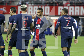2020-09-27 - Mauro Icardi of PSG celebrates his goal with Neymar Jr, Kylian Mbappe during the French championship Ligue 1 football match between Stade de Reims and Paris Saint-Germain on September 27, 2020 at Stade Auguste Delaune in Reims, France - Photo Juan Soliz / DPPI - STADE DE REIMS VS PARIS SAINT-GERMAIN - FRENCH LIGUE 1 - SOCCER