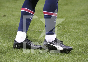 2020-09-27 - Neymar Jr of PSG wearing his new Puma shoes during the French championship Ligue 1 football match between Stade de Reims and Paris Saint-Germain on September 27, 2020 at Stade Auguste Delaune in Reims, France - Photo Juan Soliz / DPPI - STADE DE REIMS VS PARIS SAINT-GERMAIN - FRENCH LIGUE 1 - SOCCER