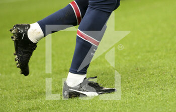 2020-10-02 - Puma shoes of Neymar Jr of PSG during the French championship Ligue 1 football match between Paris Saint-Germain (PSG) and SCO Angers on October 2, 2020 at Parc des Princes stadium in Paris, France - Photo Jean Catuffe / DPPI - PARIS SAINT-GERMAIN VS SCO ANGERS - FRENCH LIGUE 1 - SOCCER
