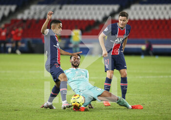 2020-10-02 - Colin Dagba of PSG, Angelo Fulgini of Angers, Ander Herrera of PSG during the French championship Ligue 1 football match between Paris Saint-Germain (PSG) and SCO Angers on October 2, 2020 at Parc des Princes stadium in Paris, France - Photo Jean Catuffe / DPPI - PARIS SAINT-GERMAIN VS SCO ANGERS - FRENCH LIGUE 1 - SOCCER