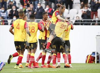 2020-10-03 - Yannick Cahuzac of Lens and teammates celebrate a goal during the French championship Ligue 1 football match between RC Lens and AS Saint Etienne (ASSE) on October 3, 2020 at Stade Bollaert-Delelis formerly Stade Felix Bollaert in Lens, France - Photo Jean Catuffe / DPPI - RC LENS VS AS SAINT ETIENNE (ASSE) - FRENCH LIGUE 1 - SOCCER