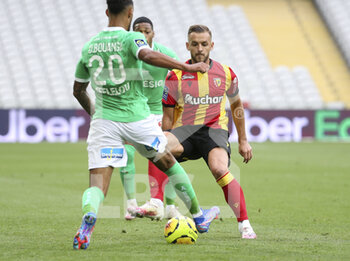 2020-10-03 - Jonathan Gradit of Lens during the French championship Ligue 1 football match between RC Lens and AS Saint Etienne (ASSE) on October 3, 2020 at Stade Bollaert-Delelis formerly Stade Felix Bollaert in Lens, France - Photo Jean Catuffe / DPPI - RC LENS VS AS SAINT ETIENNE (ASSE) - FRENCH LIGUE 1 - SOCCER