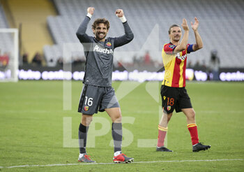 2020-10-03 - Goalkeeper of Lens Jean-Louis Leca, Yannick Cahuzac of Lens celebrate the victory following the French championship Ligue 1 football match between RC Lens and AS Saint Etienne (ASSE) on October 3, 2020 at Stade Bollaert-Delelis formerly Stade Felix Bollaert in Lens, France - Photo Jean Catuffe / DPPI - RC LENS VS AS SAINT ETIENNE (ASSE) - FRENCH LIGUE 1 - SOCCER