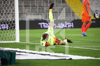 2020-12-12 - Omlin 1 goalkeeper Montpellier during the French championship Ligue 1 football match between RC Lens and Montpellier HSC on December 12, 2020 at Bollaert-Delelis stadium in Lens, France - Photo Laurent Sanson / LS Medianord / DPPI - RC LENS VS MONTPELLIER HSC - FRENCH LIGUE 1 - SOCCER