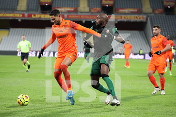 2020-12-12 - Duel Mendes 5 Montpellier and Fofana 8 RC Lens during the French championship Ligue 1 football match between RC Lens and Montpellier HSC on December 12, 2020 at Bollaert-Delelis stadium in Lens, France - Photo Laurent Sanson / LS Medianord / DPPI - RC LENS VS MONTPELLIER HSC - FRENCH LIGUE 1 - SOCCER