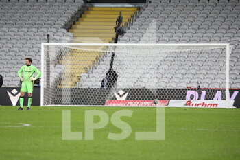 2020-12-12 - Leca 16 goalkeeper RC Lens during the French championship Ligue 1 football match between RC Lens and Montpellier HSC on December 12, 2020 at Bollaert-Delelis stadium in Lens, France - Photo Laurent Sanson / LS Medianord / DPPI - RC LENS VS MONTPELLIER HSC - FRENCH LIGUE 1 - SOCCER