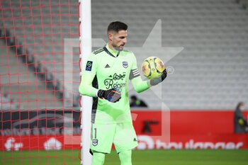 2020-12-13 - Costil 1 goalkeeper bordeaux during the French Championship Ligue 1 football match between Lille OSC and Girondins de Bordeaux on December 13, 2020 at Pierre Mauroy stadium in Villeneuve-d'Ascq near Lille, France - Photo Laurent Sanson / LS Medianord / DPPI - LILLE OSC VS GIRONDINS DE BORDEAUX - FRENCH LIGUE 1 - SOCCER