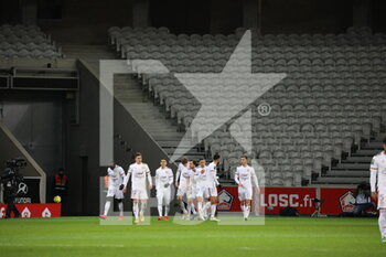 2020-12-13 - Congratulations team after goal during the French Championship Ligue 1 football match between Lille OSC and Girondins de Bordeaux on December 13, 2020 at Pierre Mauroy stadium in Villeneuve-d'Ascq near Lille, France - Photo Laurent Sanson / LS Medianord / DPPI - LILLE OSC VS GIRONDINS DE BORDEAUX - FRENCH LIGUE 1 - SOCCER