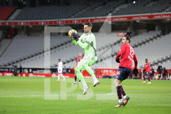 2020-12-13 - Costil 1 goalkeeper bordeaux during the French Championship Ligue 1 football match between Lille OSC and Girondins de Bordeaux on December 13, 2020 at Pierre Mauroy stadium in Villeneuve-d'Ascq near Lille, France - Photo Laurent Sanson / LS Medianord / DPPI - LILLE OSC VS GIRONDINS DE BORDEAUX - FRENCH LIGUE 1 - SOCCER