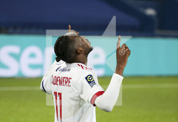 2020-12-13 - Tino Kadewere of Lyon celebrates his winning goal during the French championship Ligue 1 football match between Paris Saint-Germain (PSG) and Olympique Lyonnais (OL) on December 13, 2020 at Parc des Princes stadium in Paris, France - Photo Jean Catuffe / DPPI - PARIS SAINT-GERMAIN (PSG) VS OLYMPIQUE LYONNAIS (OL) - FRENCH LIGUE 1 - SOCCER