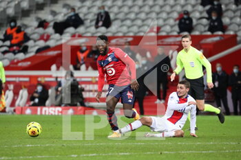 2020-12-20 - Bamba 7 Losc ans Verratti 6 PSG during the French championship Ligue 1 football match between Lille OSC and Paris Saint-Germain on December 20, 2020 at Pierre Mauroy stadium in Villeneuve-d'Ascq near Lille, France - Photo Laurent Sanson / LS Medianord / DPPI - LILLE OSC VS PARIS SAINT-GERMAIN - FRENCH LIGUE 1 - SOCCER