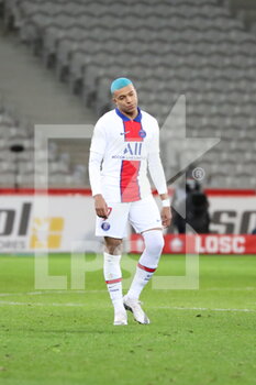2020-12-20 - Kilian Mbappe 7 PSG during the French championship Ligue 1 football match between Lille OSC and Paris Saint-Germain on December 20, 2020 at Pierre Mauroy stadium in Villeneuve-d'Ascq near Lille, France - Photo Laurent Sanson / LS Medianord / DPPI - LILLE OSC VS PARIS SAINT-GERMAIN - FRENCH LIGUE 1 - SOCCER