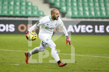 2021-01-06 - Goalkeeper of Saint-Etienne Jessy Moulin during the French championship Ligue 1 football match between AS Saint-Etienne (ASSE) and Paris Saint-Germain (PSG) on January 6, 2021 at stade Geoffroy Guichard in Saint-Etienne, France - Photo Jean Catuffe / DPPI - AS SAINT-ETIENNE (ASSE) VS PARIS SAINT-GERMAIN (PSG) - FRENCH LIGUE 1 - SOCCER