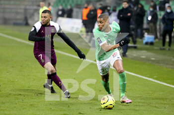 2021-01-06 - Kevin Monnet-Paquet of Saint-Etienne, Kylian Mbappe of PSG (left) during the French championship Ligue 1 football match between AS Saint-Etienne (ASSE) and Paris Saint-Germain (PSG) on January 6, 2021 at stade Geoffroy Guichard in Saint-Etienne, France - Photo Jean Catuffe / DPPI - AS SAINT-ETIENNE (ASSE) VS PARIS SAINT-GERMAIN (PSG) - FRENCH LIGUE 1 - SOCCER