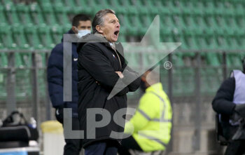 2021-01-06 - Coach of AS Saint-Etienne Claude Puel during the French championship Ligue 1 football match between AS Saint-Etienne (ASSE) and Paris Saint-Germain (PSG) on January 6, 2021 at stade Geoffroy Guichard in Saint-Etienne, France - Photo Jean Catuffe / DPPI - AS SAINT-ETIENNE (ASSE) VS PARIS SAINT-GERMAIN (PSG) - FRENCH LIGUE 1 - SOCCER