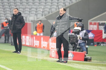 2021-01-06 - Stephane Moulin coach Angers during the French championship Ligue 1 football match between Lille OSC and Angers SCO on January 6, 2021 at Pierre Mauroy stadium in Villeneuve-d'Ascq near Lille, France - Photo Laurent Sanson / LS Medianord / DPPI - LILLE OSC VS ANGERS SCO - FRENCH LIGUE 1 - SOCCER