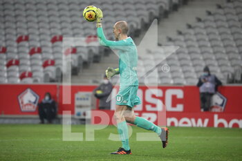 2021-01-06 - Paul BERNARDONI 1 goalkeeper Angers during the French championship Ligue 1 football match between Lille OSC and Angers SCO on January 6, 2021 at Pierre Mauroy stadium in Villeneuve-d'Ascq near Lille, France - Photo Laurent Sanson / LS Medianord / DPPI - LILLE OSC VS ANGERS SCO - FRENCH LIGUE 1 - SOCCER