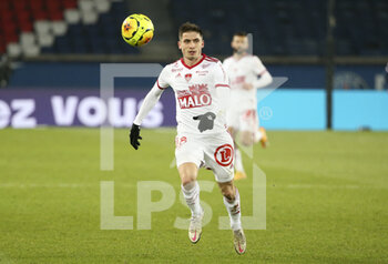 2021-01-09 - Romain Perraud of Brest during the French championship Ligue 1 football match between Paris Saint-Germain (PSG) and Stade Brestois 29 on January 9, 2021 at Parc des Princes stadium in Paris, France - Photo Jean Catuffe / DPPI - PARIS SAINT-GERMAIN (PSG) AND STADE BRESTOIS - FRENCH LIGUE 1 - SOCCER