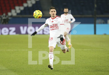 2021-01-09 - Romain Perraud of Brest during the French championship Ligue 1 football match between Paris Saint-Germain (PSG) and Stade Brestois 29 on January 9, 2021 at Parc des Princes stadium in Paris, France - Photo Jean Catuffe / DPPI - PARIS SAINT-GERMAIN (PSG) AND STADE BRESTOIS - FRENCH LIGUE 1 - SOCCER