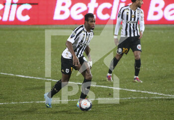 2021-01-16 - Lassana Coulibaly of Angers during the French championship Ligue 1 football match between Angers SCO and Paris Saint-Germain on January 16, 2021 at Stade Raymond Kopa in Angers, France - Photo Jean Catuffe / DPPI - ANGERS SCO AND PARIS SAINT-GERMAIN - FRENCH LIGUE 1 - SOCCER