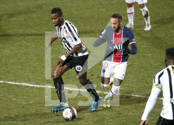 2021-01-16 - Lassana Coulibaly of Angers, Neymar Jr of PSG during the French championship Ligue 1 football match between Angers SCO and Paris Saint-Germain on January 16, 2021 at Stade Raymond Kopa in Angers, France - Photo Jean Catuffe / DPPI - ANGERS SCO AND PARIS SAINT-GERMAIN - FRENCH LIGUE 1 - SOCCER