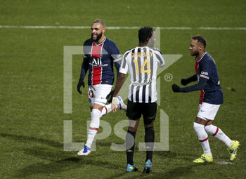 2021-01-16 - Layvin Kurzawa of PSG celebrates his goal with Neymar Jr during the French championship Ligue 1 football match between Angers SCO and Paris Saint-Germain on January 16, 2021 at Stade Raymond Kopa in Angers, France - Photo Jean Catuffe / DPPI - ANGERS SCO AND PARIS SAINT-GERMAIN - FRENCH LIGUE 1 - SOCCER