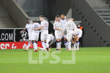 2021-01-17 - Congartulations after goal Reims during the French championship Ligue 1 football match between Lille OSC and Stade de Reims on January 17, 2021 at Pierre Mauroy stadium in Villeneuve-d'Ascq near Lille, France - Photo Laurent Sanson / LS Medianord / DPPI - LILLE OSC AND STADE DE REIMS - FRENCH LIGUE 1 - SOCCER
