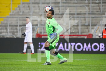 2021-01-23 - Goalkeeper Nice Benitez during the French championship Ligue 1 football match between RC Lens and OGC Nice on January 23, 2021 at Bollaert-Delelis stadium in Lens, France - Photo Laurent Sanson / LS Medianord / DPPI - RC LENS AND OGC NICE - FRENCH LIGUE 1 - SOCCER