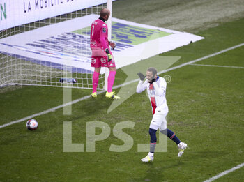2021-01-31 - Neymar Jr of PSG celebrates his second goal on a penalty kick while goalkeeper of Lorient Matthieu Dreyer looks on during the French championship Ligue 1 football match between FC Lorient and Paris Saint-Germain on January 31, 2021 at Stade du Moustoir - Yves Allainmat in Lorient, France - Photo Jean Catuffe / DPPI - FC LORIENT AND PARIS SAINT-GERMAIN - FRENCH LIGUE 1 - SOCCER