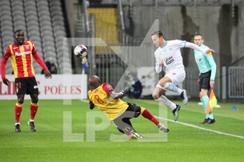 2021-02-03 - Duel Thauvin 26 Marseille and Fofana 8 Lens during the French championship Ligue 1 football match between RC Lens and Olympique de Marseille on February 3, 2021 at Bollaert-Delelis stadium in Lens, France - Photo Laurent Sanson / LS Medianord / DPPI - RC LENS AND OLYMPIQUE DE MARSEILLE - FRENCH LIGUE 1 - SOCCER