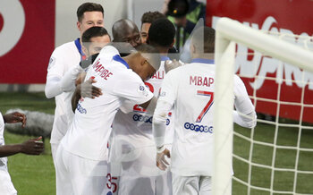 2021-02-27 - Danilo Pereira of PSG celebrates his goal with teammates during the French championship Ligue 1 football match between Dijon FCO (DFCO) and Paris Saint-Germain (PSG) on February 27, 2021 at Stade Gaston Gerard in Dijon, France - Photo Jean Catuffe / DPPI - DIJON FCO (DFCO) AND PARIS SAINT-GERMAIN (PSG) - FRENCH LIGUE 1 - SOCCER