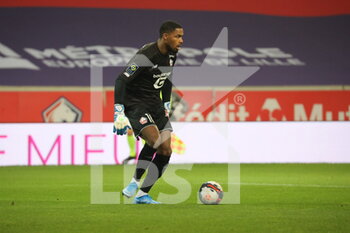 2021-03-03 - Mike Maignan goalkeeper losc during the French championship Ligue 1 football match between Lille OSC and Olympique de Marseille on March 3, 2021 at Pierre Mauroy stadium in Villeneuve-d'Ascq near Lille, France - Photo Laurent Sanson / LS Medianord / DPPI - LILLE OSC AND OLYMPIQUE DE MARSEILLE - FRENCH LIGUE 1 - SOCCER
