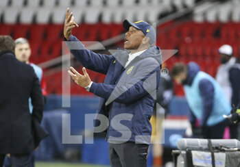 2021-03-14 - Coach of FC Nantes Antoine Kombouare during the French championship Ligue 1 football match between Paris Saint-Germain and FC Nantes on March 14, 2021 at Parc des Princes stadium in Paris, France - Photo Jean Catuffe / DPPI - PARIS SAINT-GERMAIN AND FC NANTES - FRENCH LIGUE 1 - SOCCER
