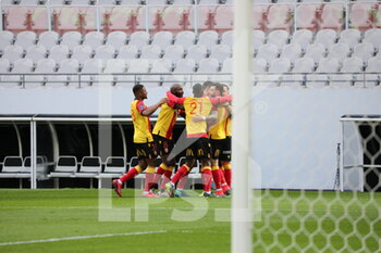 2021-03-14 - Congratulations team Lens after goal during the French championship Ligue 1 football match between RC Lens and FC Metz on March 14, 2021 at Bollaert-Delelis stadium in Lens, France - Photo Laurent Sanson / LS Medianord / DPPI - RC LENS AND FC METZ - FRENCH LIGUE 1 - SOCCER