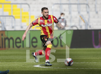 2021-03-14 - Jonathan Gradit of Lens during the French championship Ligue 1 football match between RC Lens and FC Metz on March 14, 2021 at Stade Bollaert-Delelis in Lens, France - Photo Jean Catuffe / DPPI - RC LENS AND FC METZ - FRENCH LIGUE 1 - SOCCER