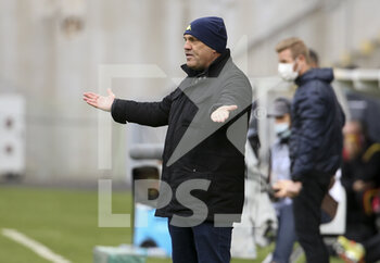 2021-03-14 - Coach of FC Metz Frederic Antonetti during the French championship Ligue 1 football match between RC Lens and FC Metz on March 14, 2021 at Stade Bollaert-Delelis in Lens, France - Photo Jean Catuffe / DPPI - RC LENS AND FC METZ - FRENCH LIGUE 1 - SOCCER