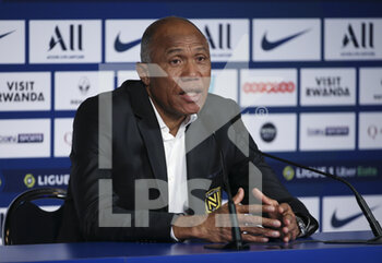 2021-03-15 - Coach of FC Nantes Antoine Kombouare answers to the media during the post-match press conference following the French championship Ligue 1 football match between Paris Saint-Germain and FC Nantes on March 14, 2021 at Parc des Princes stadium in Paris, France - Photo Jean Catuffe / DPPI - PARIS SAINT-GERMAIN AND FC NANTES POST-MATCH PRESS CONFERENCE - FRENCH LIGUE 1 - SOCCER