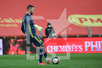 2021-04-03 - Goalkeeper Lyon Anthony Lopes during the French championship Ligue 1 football match between RC Lens and Olympique Lyonnais on April 3, 2021 at Bollaert-Delelis stadium in Lens, France - Photo Laurent Sanson / LS Medianord / DPPI - RC LENS VS OLYMPIQUE LYONNAIS - FRENCH LIGUE 1 - SOCCER