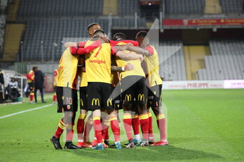 2021-04-03 - Congratulation after goal Jonathan Clauss RC Lens during the French championship Ligue 1 football match between RC Lens and Olympique Lyonnais on April 3, 2021 at Bollaert-Delelis stadium in Lens, France - Photo Laurent Sanson / LS Medianord / DPPI - RC LENS VS OLYMPIQUE LYONNAIS - FRENCH LIGUE 1 - SOCCER