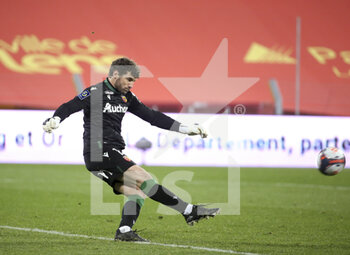 2021-04-03 - Goalkeeper of Lens Jean-Louis Leca during the French championship Ligue 1 football match between RC Lens and Olympique Lyonnais (OL, Lyon) on April 3, 2021 at Stade Bollaert-Delelis in Lens, France - Photo Jean Catuffe / DPPI - RC LENS VS OLYMPIQUE LYONNAIS - FRENCH LIGUE 1 - SOCCER