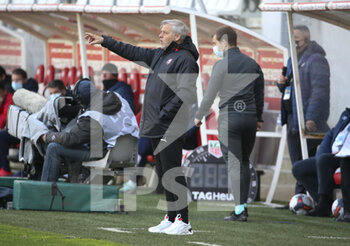 2021-04-04 - Coach of Stade Rennais Bruno Genesio during the French championship Ligue 1 football match between Stade de Reims and Stade Rennais (Rennes) on April 4, 2021 at Stade Auguste Delaune in Reims, France - Photo Jean Catuffe / DPPI - STADE DE REIMS VS STADE RENNAIS (RENNES) - FRENCH LIGUE 1 - SOCCER
