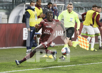 2021-04-09 - Lamine Gueye of FC Metz during the French championship Ligue 1 football match between FC Metz and Lille OSC (LOSC) on April 9, 2021 at Stade Saint-Symphorien in Metz, France - Photo Jean Catuffe / DPPI - FC METZ VS LILLE OSC (LOSC) - FRENCH LIGUE 1 - SOCCER