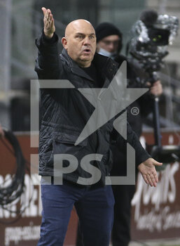 2021-04-09 - Coach of FC Metz Frederic Antonetti during the French championship Ligue 1 football match between FC Metz and Lille OSC (LOSC) on April 9, 2021 at Stade Saint-Symphorien in Metz, France - Photo Jean Catuffe / DPPI - FC METZ VS LILLE OSC (LOSC) - FRENCH LIGUE 1 - SOCCER