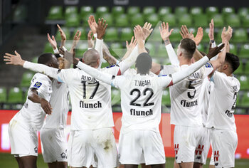 2021-04-09 - Players of Lille celebrate the goal of Mehmet Zeki Celik during the French championship Ligue 1 football match between FC Metz and Lille OSC (LOSC) on April 9, 2021 at Stade Saint-Symphorien in Metz, France - Photo Jean Catuffe / DPPI - FC METZ VS LILLE OSC (LOSC) - FRENCH LIGUE 1 - SOCCER