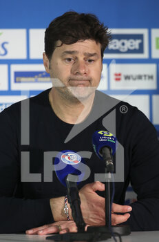2021-04-10 - Coach of PSG Mauricio Pochettino answers to the media during the post-match press conference following the French championship Ligue 1 football match between RC Strasbourg Alsace (RCSA) and Paris Saint-Germain (PSG) on April 10, 2021 at La Meinau stadium in Strasbourg, France - Photo Jean Catuffe / DPPI - RC STRASBOURG AND PARIS SAINT-GERMAIN - FRENCH LIGUE 1 - SOCCER