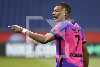 2021-04-18 - Kylian Mbappe of PSG celebrates the winning goal of Mauro Icardi during the French championship Ligue 1 football match between Paris Saint-Germain (PSG) and AS Saint-Etienne (ASSE) on April 18, 2021 at Parc des Princes stadium in Paris, France - Photo Jean Catuffe / DPPI - PARIS SAINT-GERMAIN (PSG) VS AS SAINT-ETIENNE (ASSE) - FRENCH LIGUE 1 - SOCCER